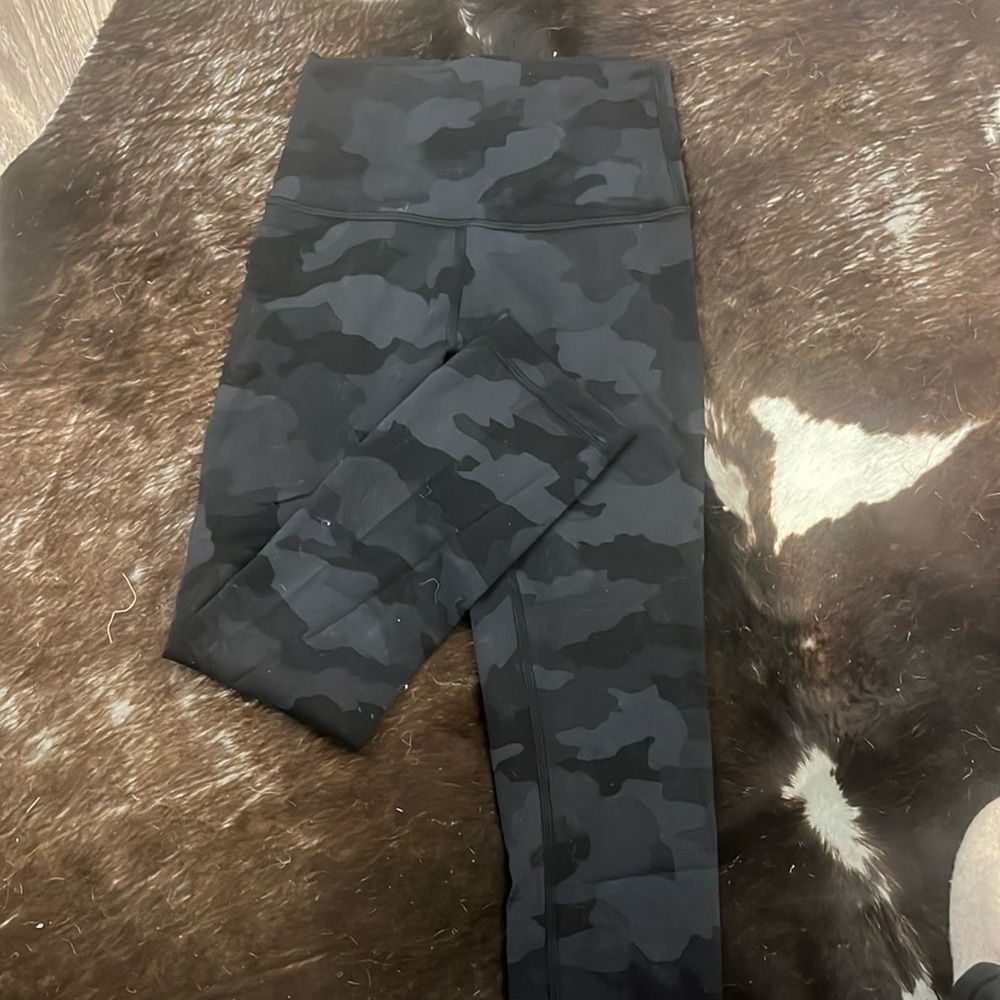 Cropped camo LuLu
